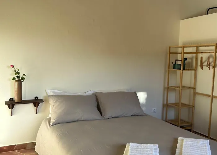 Πανσιόν Quinta Dos Avos 3*