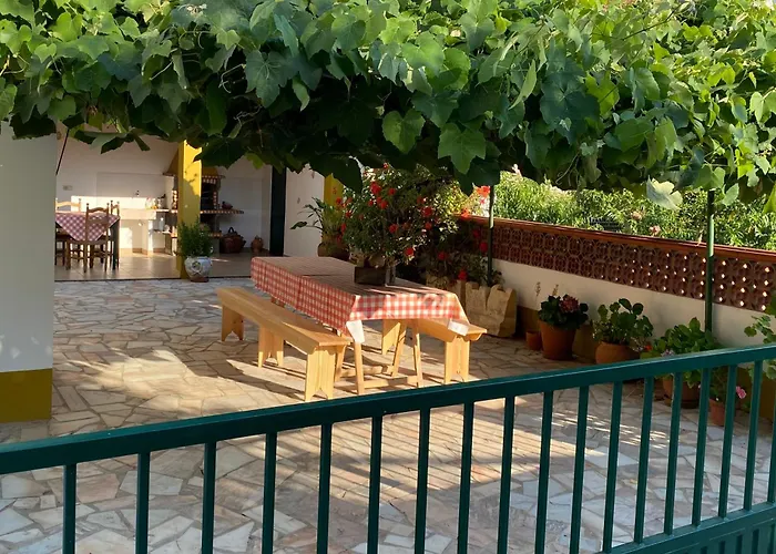 Πανσιόν Quinta Dos Avos